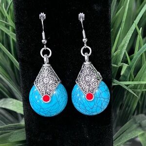 NWOT - Elegant Boho Silver and Turquoise Blue Teardrop Earrings